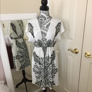 Flirty Low V-neck Dress (S)